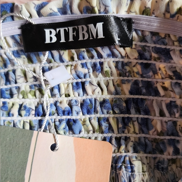 NWT! Floral tie back dress - Picture 7 of 16